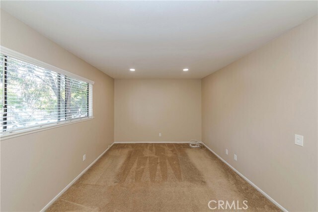 Building Photo - 1520 Windsor Ln