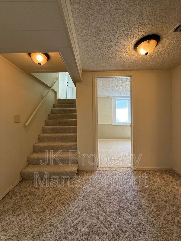 Building Photo - 2716 Central Ave