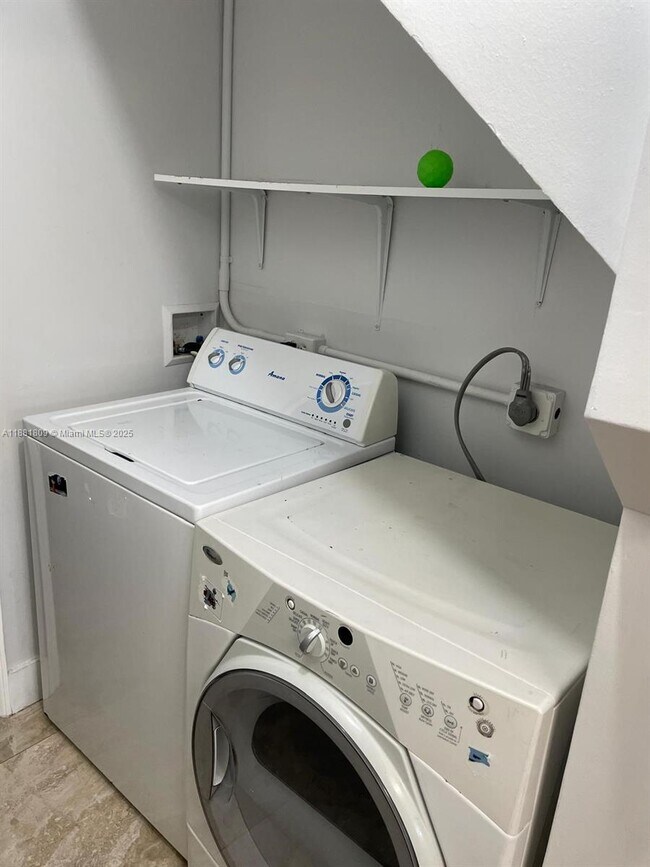 Building Photo - 9922 SW 2nd St