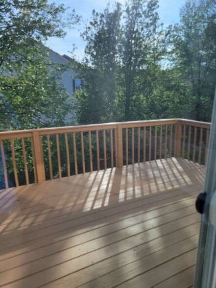 Building Photo - 2681 McGuffeys Ct