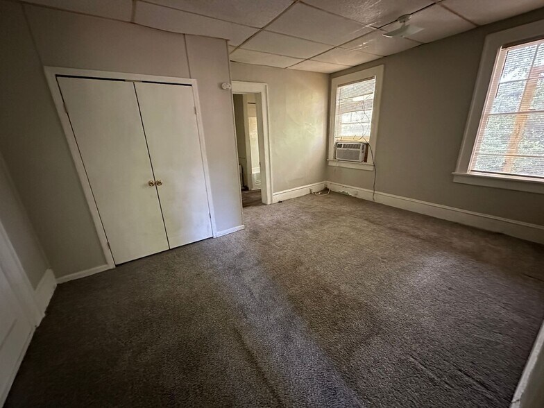 Building Photo - 3373 Vineville Ave