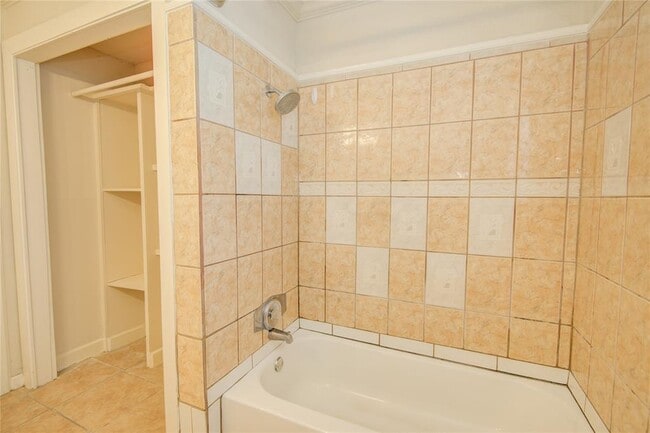 Building Photo - 5902 Hornwood Dr