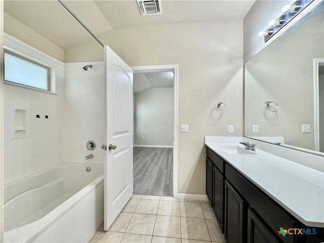 Building Photo - 1024 Britt Ln