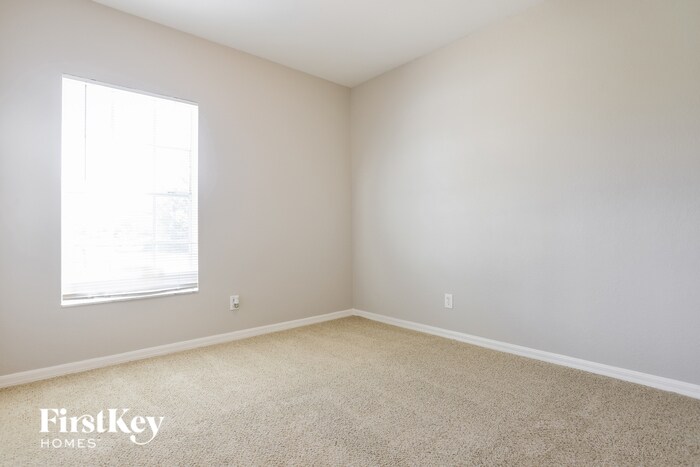 Building Photo - 4167 N Biscayne Dr
