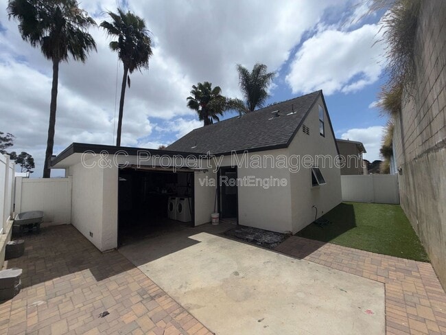 Building Photo - 1862 Hanford Dr