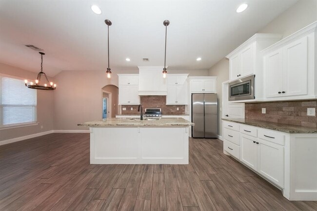 Building Photo - 207 Casey Ln