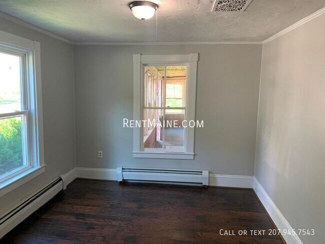 Building Photo - 1237 State St