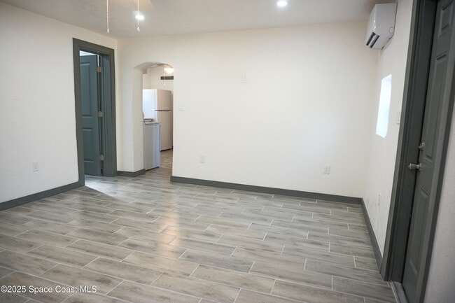 Building Photo - 2836 Shwonda Ave NE