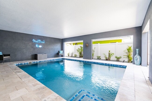 Building Photo - Fully Furnished + Utilities Included Beach...