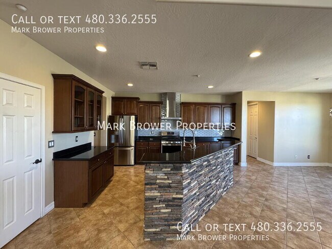 Building Photo - 21104 W Sage Hill Rd
