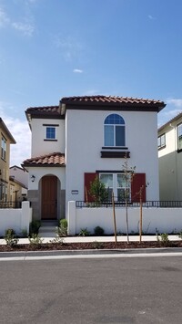 Building Photo - Beautiful Solar Montecito Walk,  at West P...