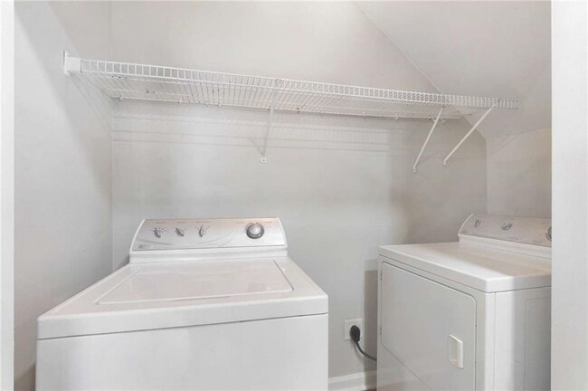 Building Photo - 1396 Kennesaw Dr NW