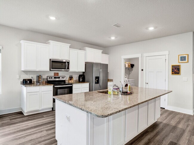 Building Photo - 3962 Whitetail Ln