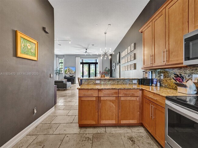 Building Photo - 2356 Wilton Dr