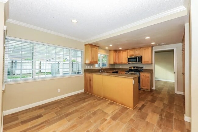Building Photo - 11419 Rancho La Brea Dr