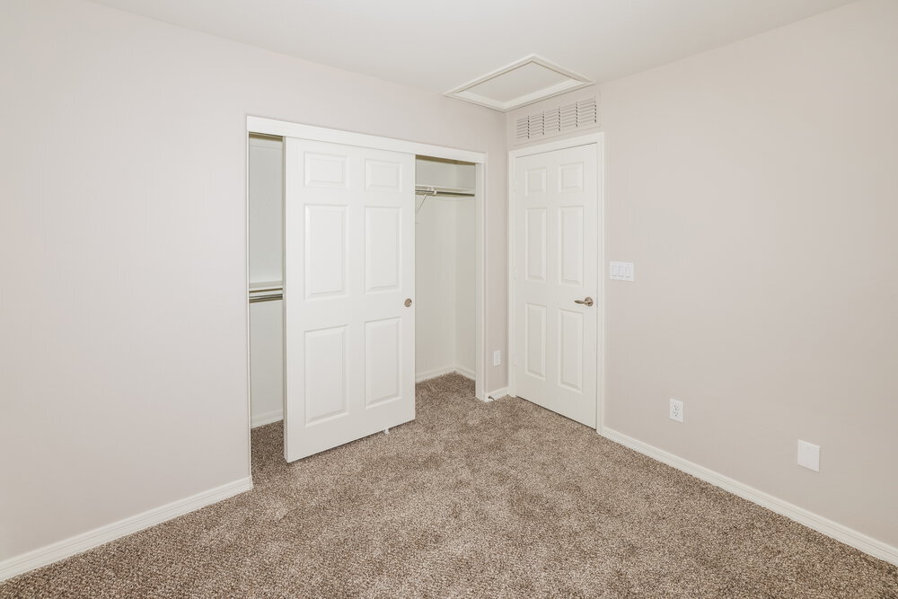 Building Photo - 41362 N Miles Ct