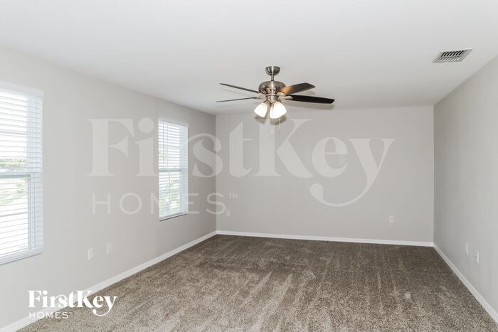 Building Photo - 2154 Sequoia Way