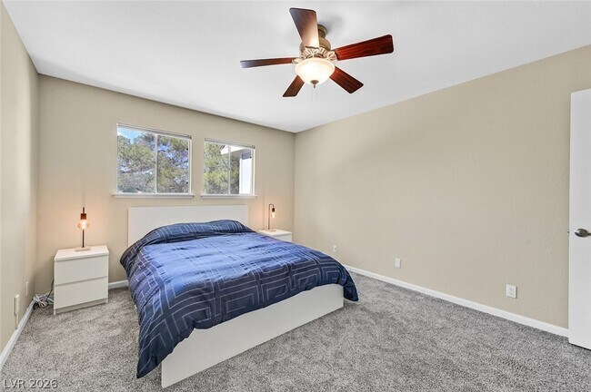 Building Photo - 668 Oakmont Ave