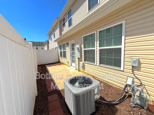 Building Photo - 7562 Red Mulberry Way