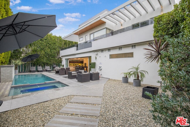 Building Photo - 6379 Colgate Ave