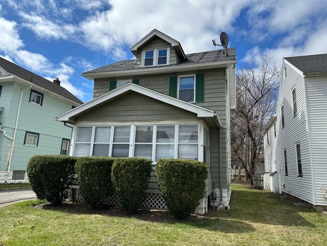 Building Photo - YOU WILL LOVE THIS HOME . CALL NOW FOR APPOINTMENT !!!