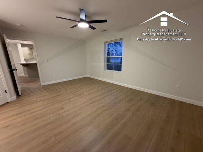 Building Photo - 1011-1013 Greystone Court