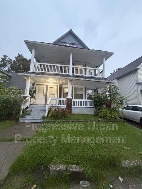 Building Photo - 10602 Earle Ave