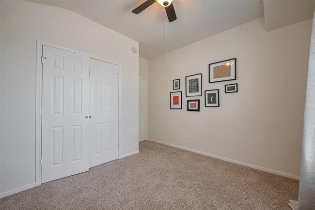 Building Photo - 25203 Melody Oaks Ln