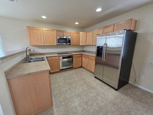 Building Photo - 874 Diamond Rim Dr