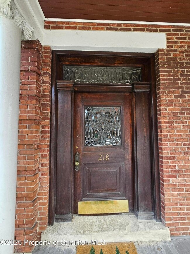 Building Photo - 218 S Franklin St