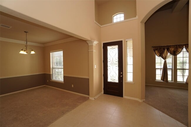 Building Photo - 215 Promenade Estates Ln