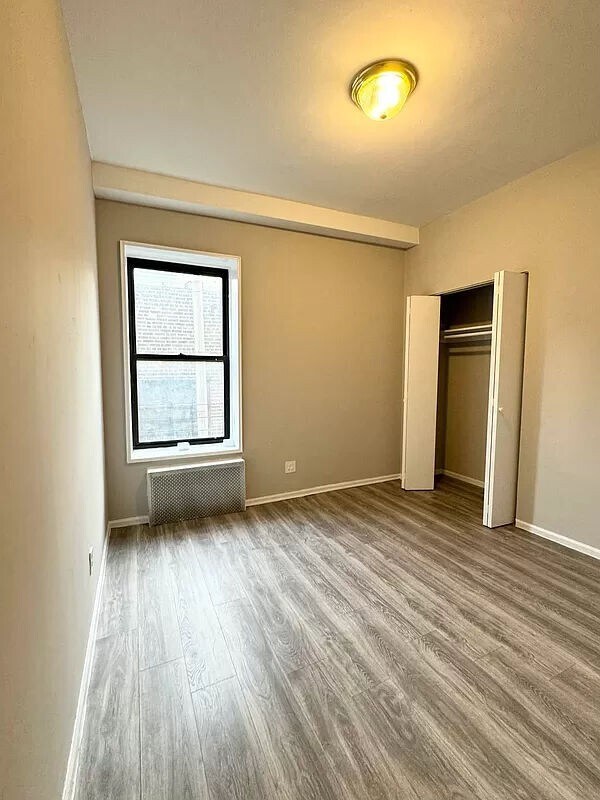 Building Photo - 330 E 100th St