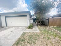 Building Photo - 11719 Country Springs St