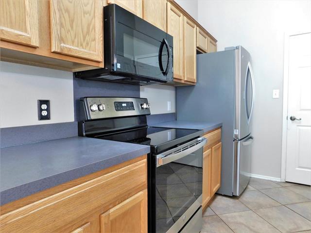 Building Photo - 3840 Chimney Rock Dr