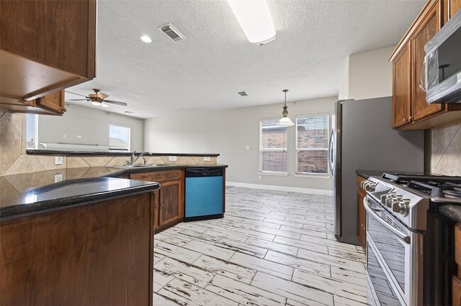 Building Photo - 2610 Argos Dr