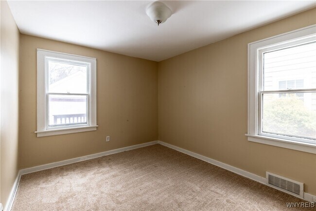 Building Photo - 189 Hamilton Dr