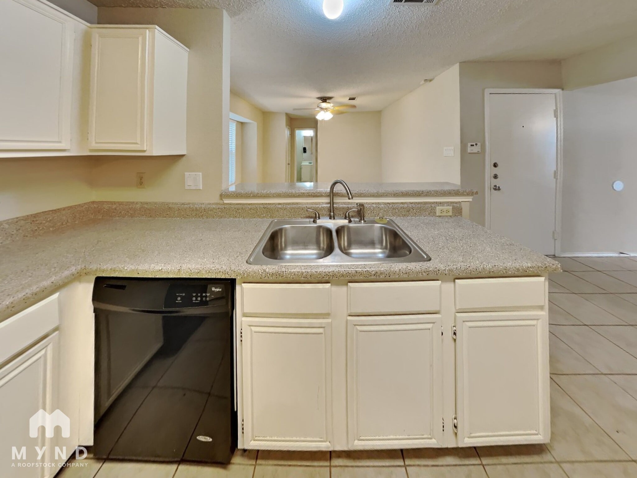 Building Photo - 3205 Meadowview Dr