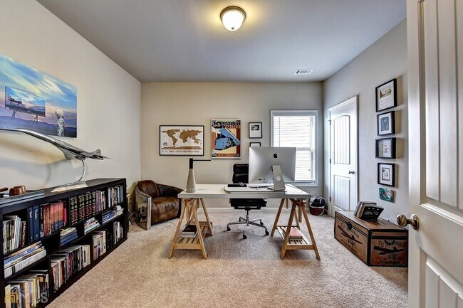 Building Photo - 2245 Black Pebble Cir