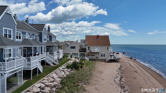 Building Photo - 72 Cosey Beach Ave