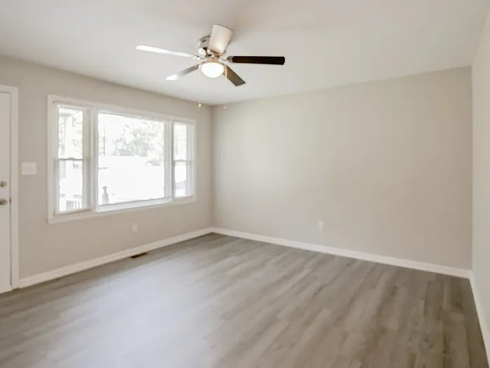 Building Photo - 414 Barclay Ave