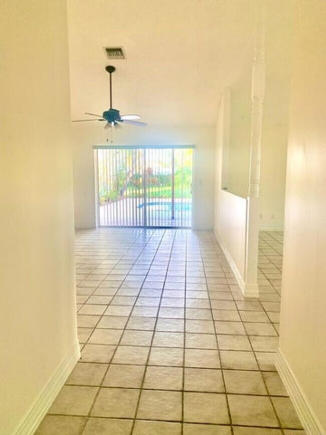 Building Photo - 107 Gibraltar St