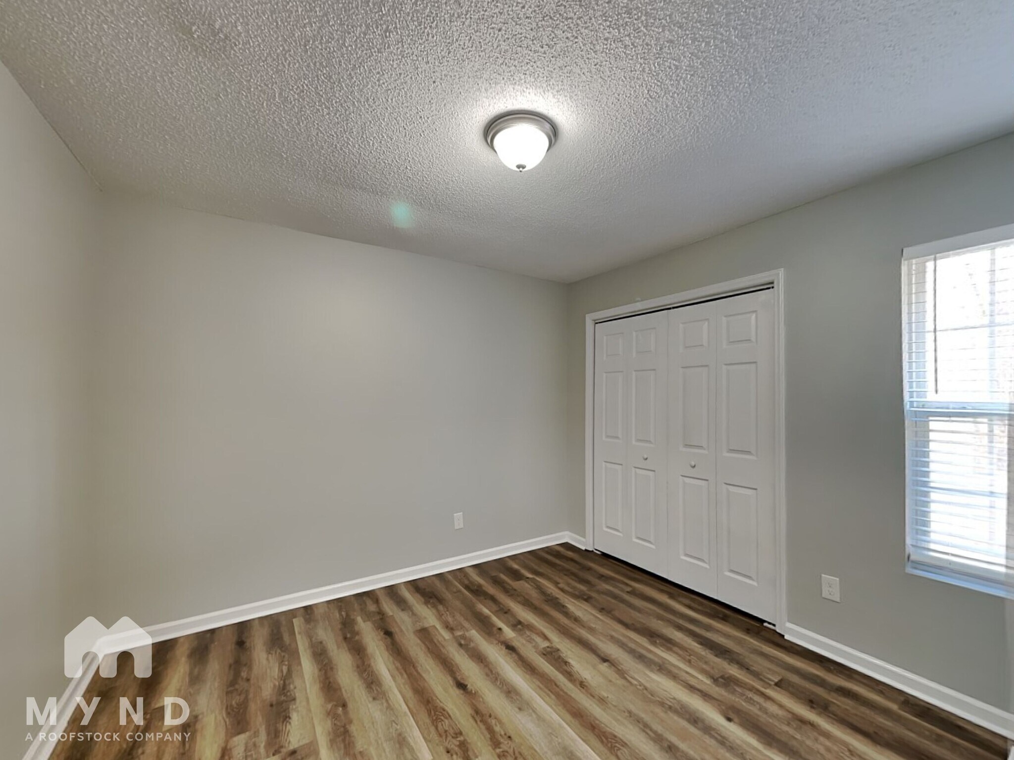 Building Photo - 7001 Lazy Breeze Cir