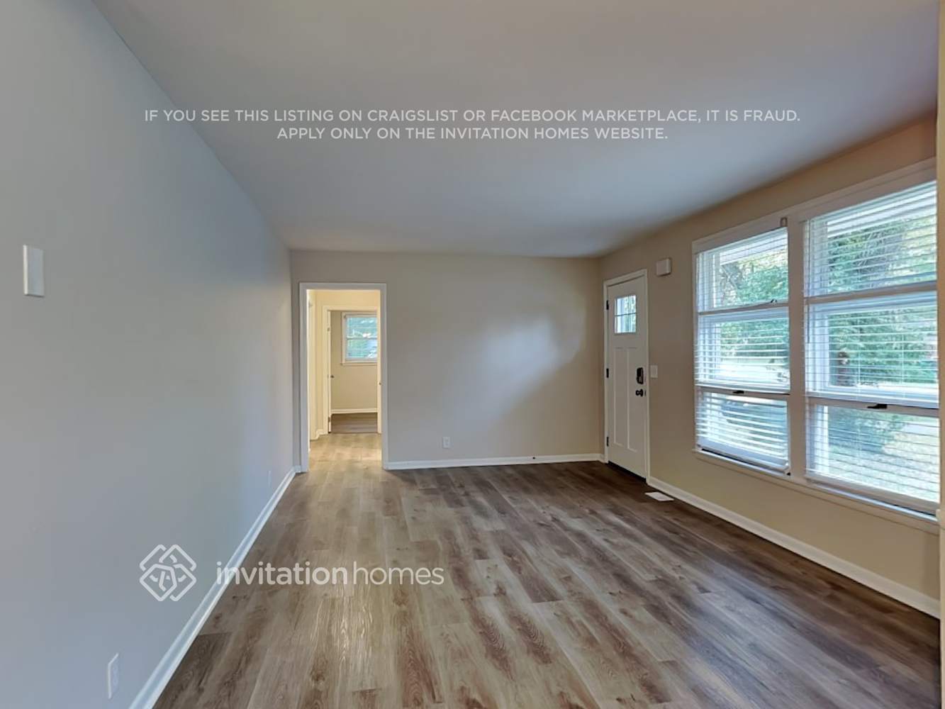 Building Photo - 562 Whispering Hills Dr