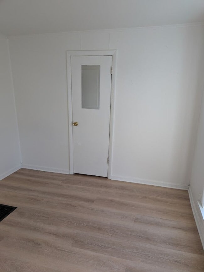 Building Photo - 622 Beckham St