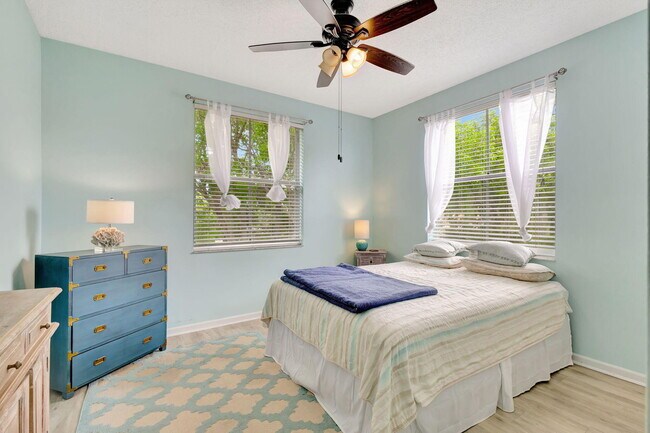 Building Photo - 2060 Greenview Shores Blvd