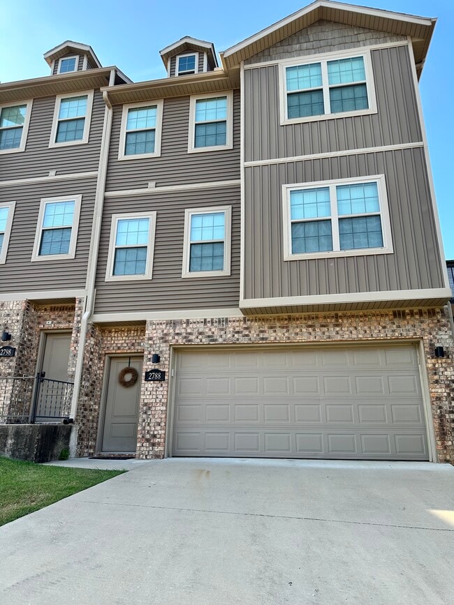 Building Photo - 2788 W Cottonwillow Way