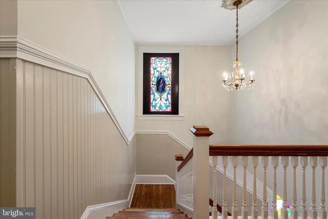 Building Photo - 402 S Loudoun St