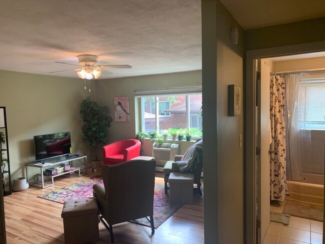 Building Photo - 26 Bryon Rd