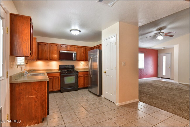 Building Photo - 508 Covington Ridge Way