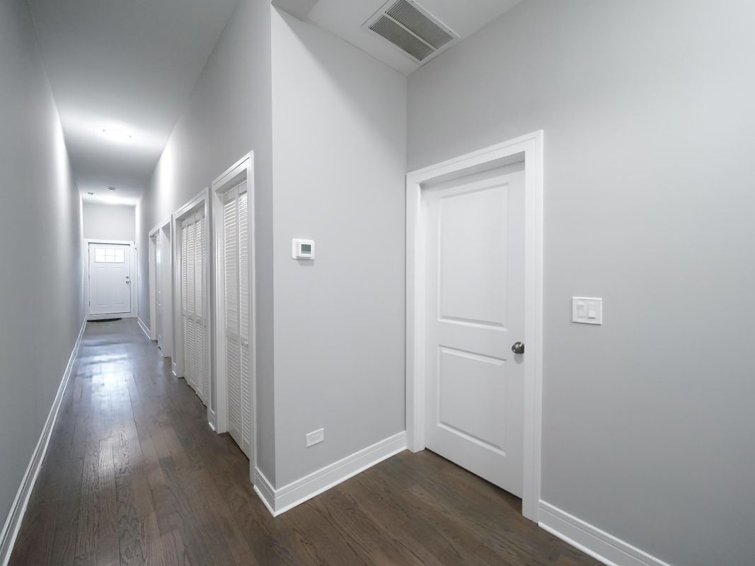 Building Photo - 4347 S Vincennes Ave